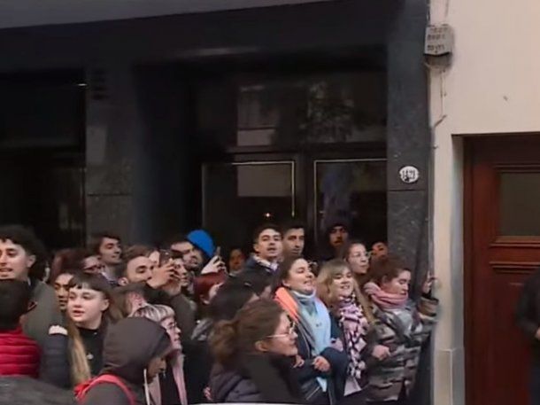 Masivo respaldo: marcha y vigilia en apoyo a Cristina Kirchner en Recoleta