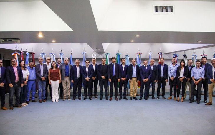 El Gobierno y dialoguistas, entre consenso y tensión para dar curso a la Ley Ómnibus