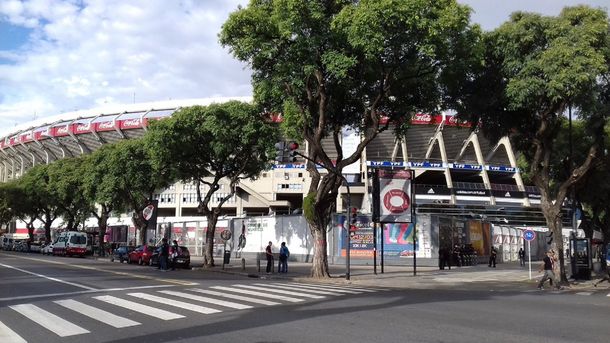 Abusos en River: allanaron las oficinas del estadio Monumental