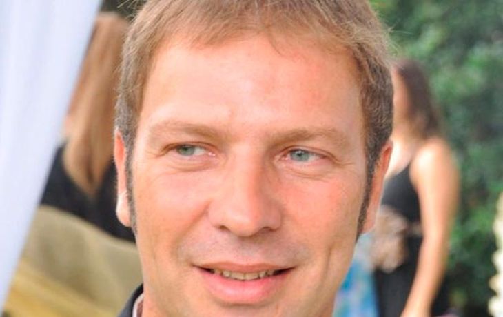 Murió el periodista Gustavo Valenza mientras nadaba