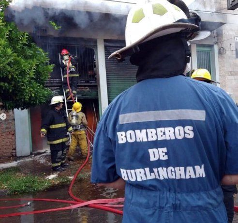 Foto: @bomberoshurlingham