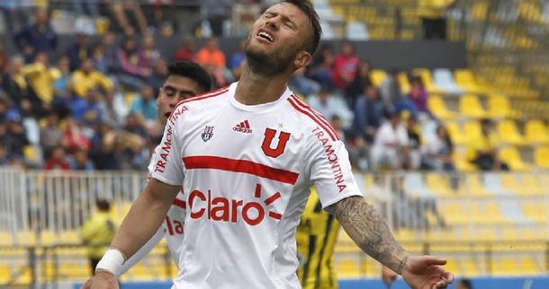 El delantero no convence a los hinchas y parece tener los días contados