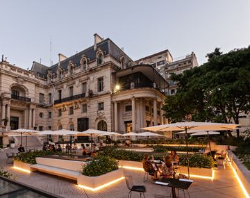 Sabores de estación y encanto francés en el corazón del Palacio Paz