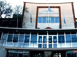 Un hombre de 73 años cayó desde el techo de una obra y murió