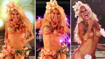 vicky xipolitakis sufrio un blooper hot en un desfile vicky xipolitakis sufrio un blooper hot en un desfile