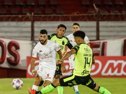 Huracán le ganó a Barracas Central y se subio a la punta