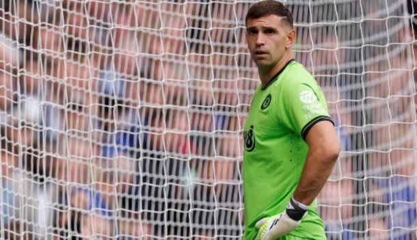 El enorme partido del Dibu Martínez en la victoria de Aston Villa ante Chelsea