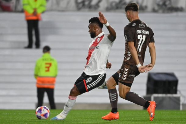 River le ganó 2-1 a Platense y vuelve a escaparse en la punta