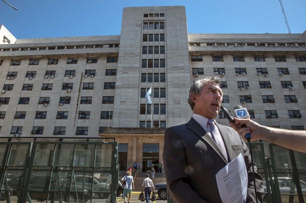 Chubut pidió ser querellante en la causa de PAE