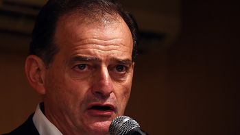 cabildo abierto vuelve a la carga con un proyecto de ley para deudores cabildo abierto vuelve a la carga con un proyecto de ley para deudores