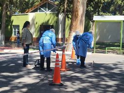 Muerte en el cementerio: mató a su expareja de una puñalada y se fugó