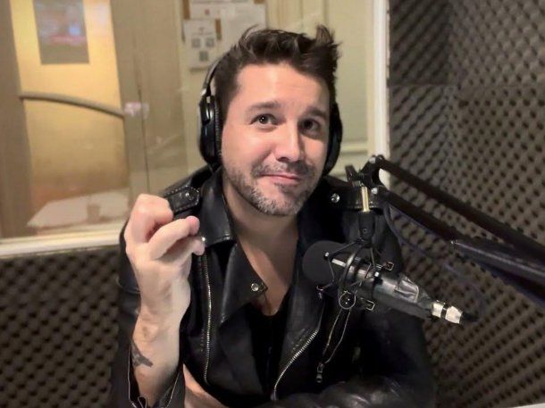 Condenaron a un influencer libertario por discriminar a una mujer transgénero