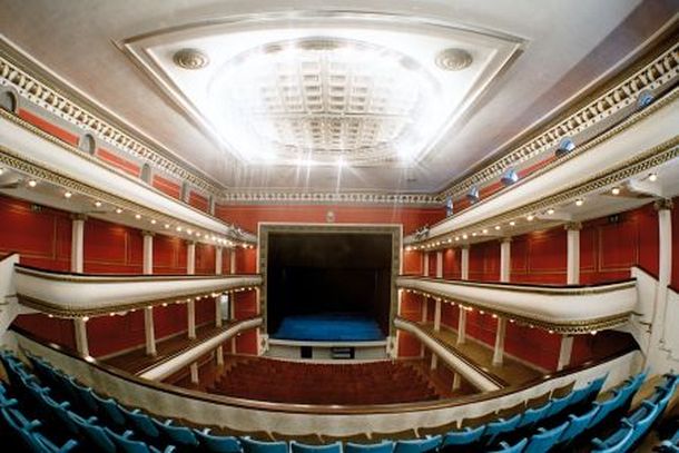 Foto teatro la comedia