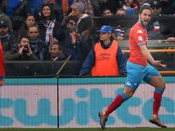 no hay quien lo pare: otro gol de higuain para el napoli puntero no hay quien lo pare: otro gol de higuain para el napoli puntero