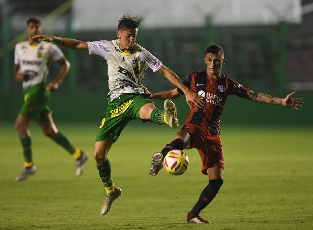 Con un triunfo agónico, Defensa y Justicia le ganó a San Lorenzo y se sube a la punta con Racing