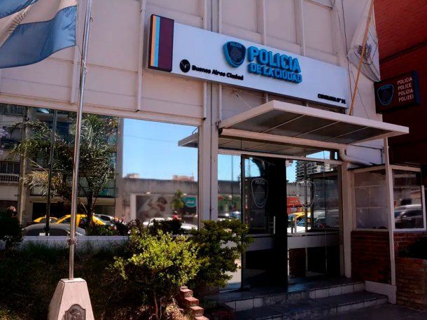 La Comisaría 12 C está ubicada en la calle Juramento al 4367, Villa Urquiza La Comisaría 12 C está ubicada en la calle Juramento al 4367, Villa Urquiza