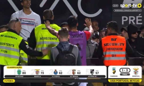 El tenso momento que vivieron Di María y Otamendi con los hinchas de Benfica