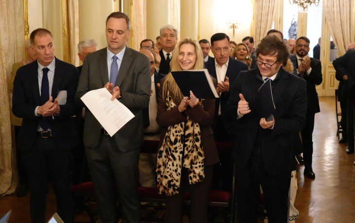 Inédito: Javier Milei recibió a pastores evangélicos para una jornada de oración en la Casa Rosada