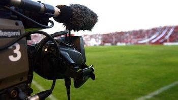 Desde enero, para ver los partidos, habría que pagar abonos. Desde enero, para ver los partidos, habría que pagar abonos.