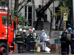 escape de gas en barracas: murio un operario y sobrevivieron otros dos escape de gas en barracas: murio un operario y sobrevivieron otros dos