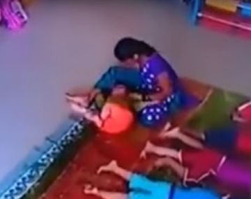 Cuidadora golpea a beba en la guardería