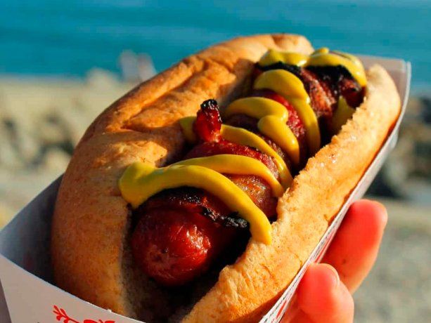 ¿Que tiene que ver el pancho a mil pesos y la salchicha de Luciano Castro?