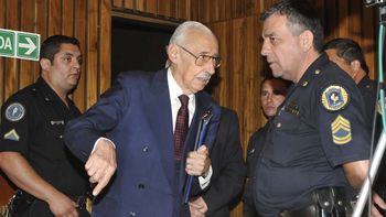 trasladaran el cuerpo de videla a la morgue trasladaran el cuerpo de videla a la morgue