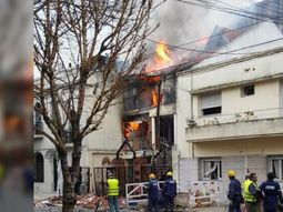 Explotó una casa en Flores: hay dos heridos