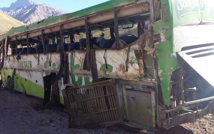 Así quedó el micro (Gentileza: El Sol)