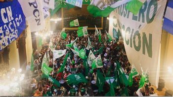 por el recorte de 1500 puestos, gremios tomaron el congreso de la nacion por el recorte de 1500 puestos, gremios tomaron el congreso de la nacion