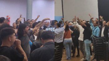 el canto de los hinchas de racing contra la posible llegada de fernando marin con diego milito el canto de los hinchas de racing contra la posible llegada de fernando marin con diego milito