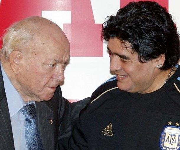 Diego Maradona lamentó la muerte de Alfredo Di Stéfano Fue un maestro