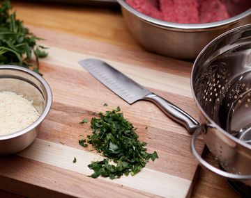 El truco casero para afilar cuchillos de manera sencilla