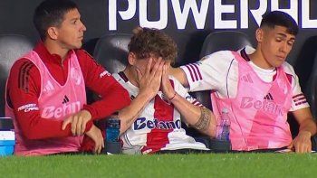 colidio se lesiono, salio llorando y podria perderse el superclasico colidio se lesiono, salio llorando y podria perderse el superclasico