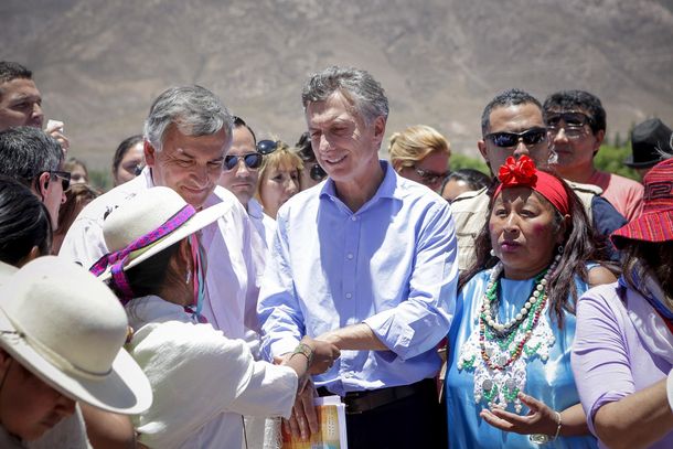 Las fotos del cierre de campaña de Scioli y Macri