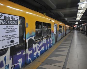 Detuvieron a tres graffiteros mientras pintaban vagones