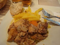 su marido le reclamo que la comida estaba fria y se pego un tiro su marido le reclamo que la comida estaba fria y se pego un tiro