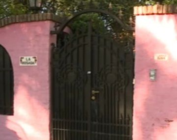 Violento asalto a un ex senador en Castelar:  lo despertaron en medio de la madrugada y lo desvalijaron