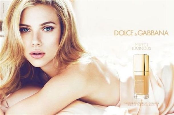 Scarlett Johansson volvió a posar sexy para Dolce & Gabbana
