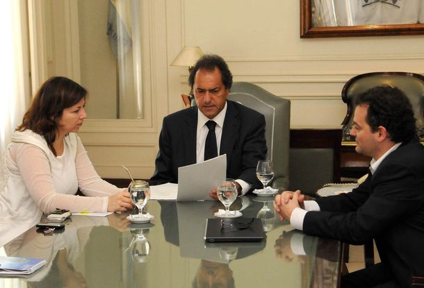 Scioli pide definiciones a Nación por asistencia financiera