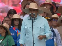 maduro pidio a venezolanos estar preparados para romperle los dientes a eeuu maduro pidio a venezolanos estar preparados para romperle los dientes a eeuu