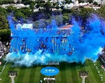 Así fue el recibimiento de la hinchada de Gimnasia para el clásico con Estudiantes