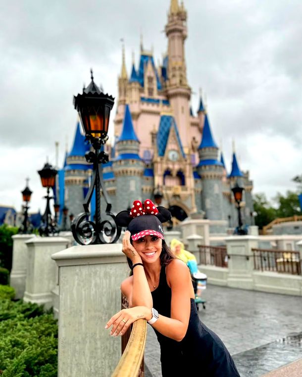 Antonela Roccuzzo en Disney Antonela Roccuzzo en Disney
