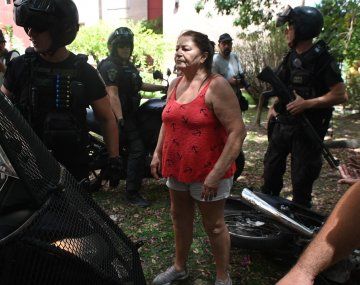 La Policía persiguió en moto a vecinos que reclamaban por falta de luz en Villa Lugano