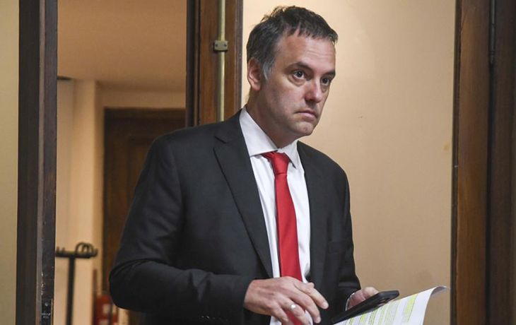 Adorni: prestamistas confirmaron que el funcionario debe US$70.000