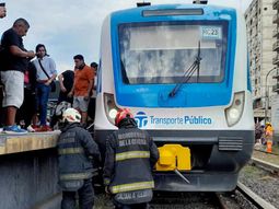 el tren sarmiento arrollo a un hombre en la estacion liniers el tren sarmiento arrollo a un hombre en la estacion liniers