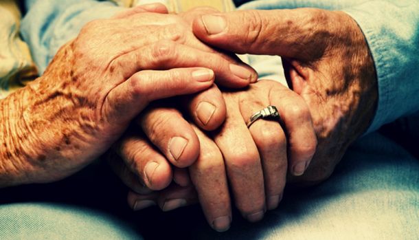 Concedieron la eutanasia a una pareja de ancianos para que mueran juntos