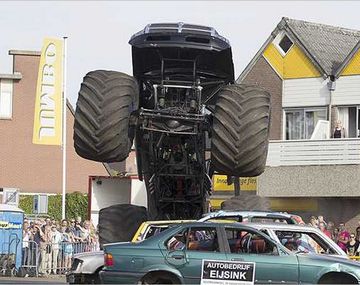 Pánico con camiones monstruo