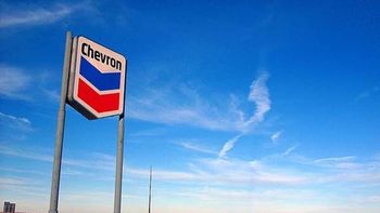 indigenas ecuatorianos llegan al pais para denunciar a chevron indigenas ecuatorianos llegan al pais para denunciar a chevron