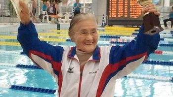 con 100 anos, batio un record mundial con 100 anos, batio un record mundial